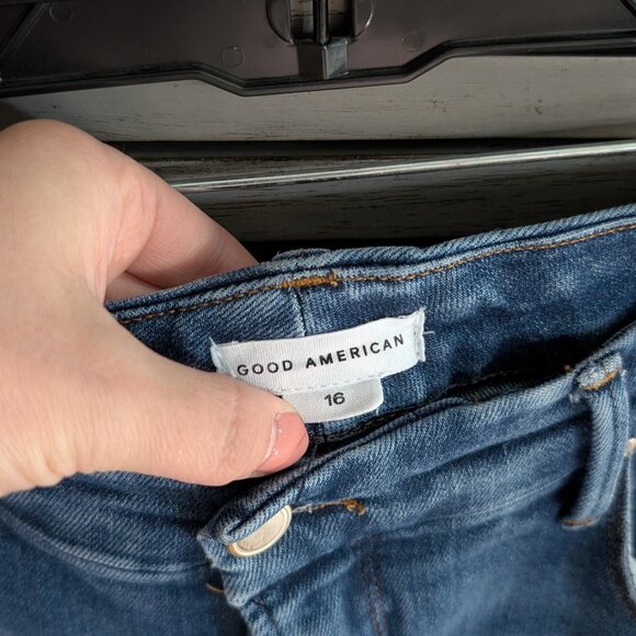 Good American Good Legs Crop Mini Bootcut Jeans - Picture 2 of 7